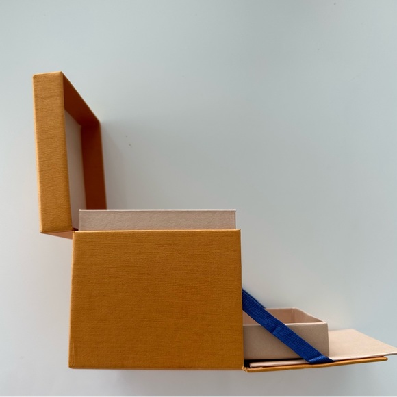 Authentic LV jewellery storage box - Picture 4 of 5